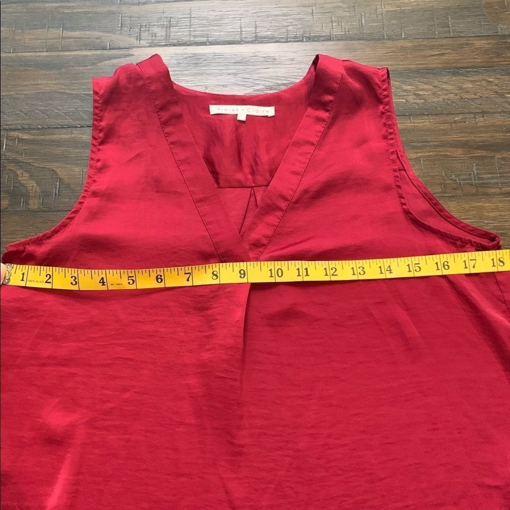 Violet + Claire Burgundy size S sleeveless top - Picture 6 of 9